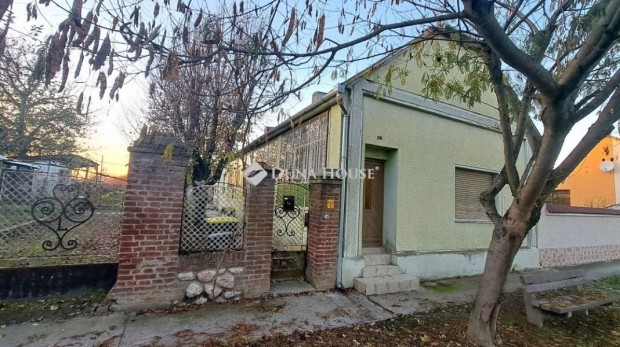 Mattyi elad� 98 nm-es h�z