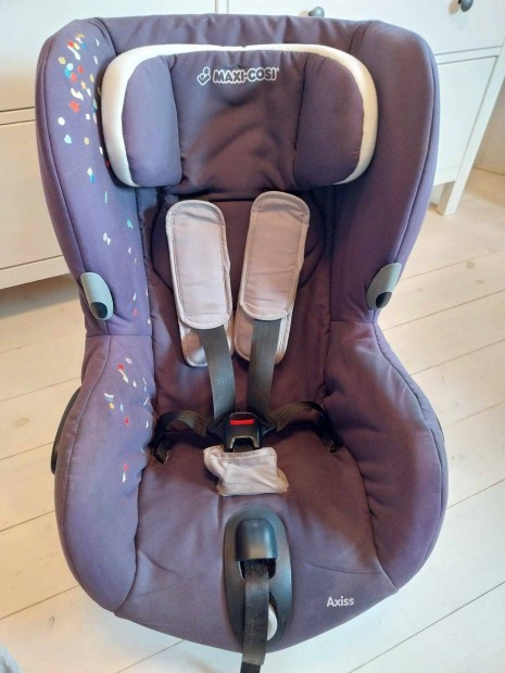 Maxi Cosi Assix forgathat gyerekls