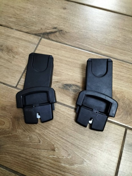 Maxi Cosi-Britax babakocsi adapter elad