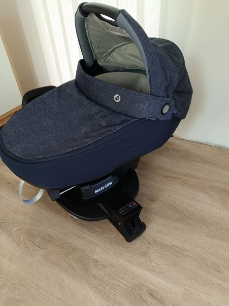 Maxi Cosi Jade mzeskosr+Familyfix3 talp