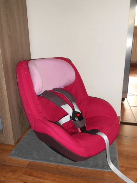 Maxi Cosi Pearl gyerekls (akr Family Fix isofix talppal) 9-18 kg