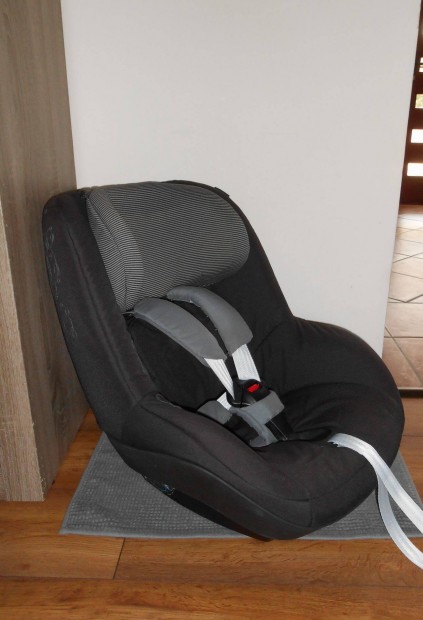 Maxi Cosi Pearl gyerekls (akr Family Fix isofix talppal) 9-18 kg