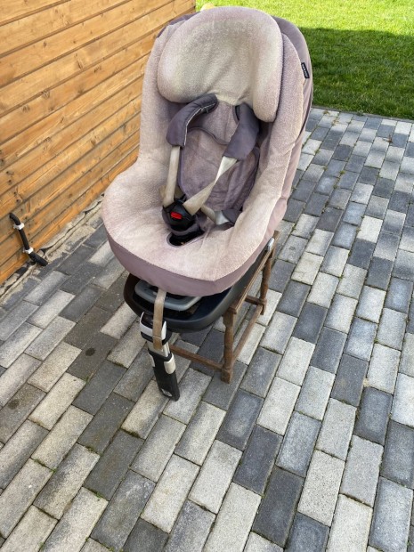 Maxi Cosi Pearl isofixes auts gyerekls bzistalppal