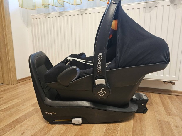 Maxi Cosi Pebble Plus bbihordoz, isofix talppal!