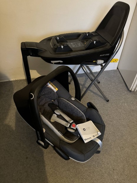 Maxi Cosi Pebble Pro auts hordoz + isofix talp 