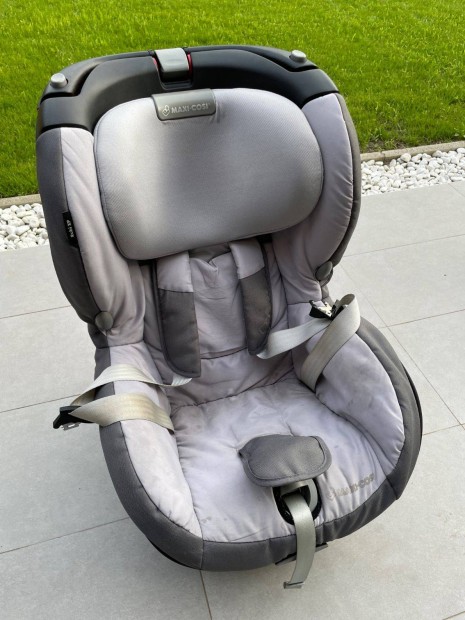 Maxi-Cosi Rubi XP 9-18 kg gyerekülés (szürke-fekete) - jó állapot