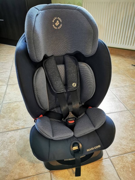 Maxi Cosi Titan auts gyerekls 9-36kg