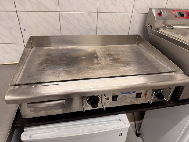 Maxima - rostlap elektromos, sima sütőfelület, 73 cm 400V