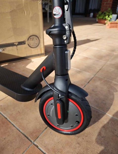Maxwheel E9 Pro elektromos roller ?