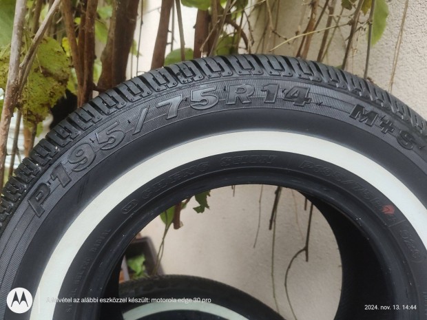 Maxxis ngy vszakos fehr fal gumi R14