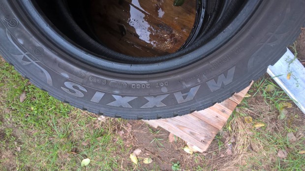 Maxxis tligumi 205/55 r16 90%