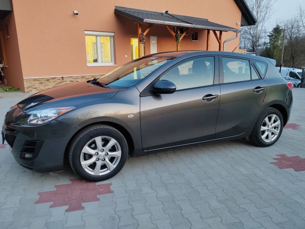 Mazda3 1.6Benzines Kit�n� �llapot� elad�!