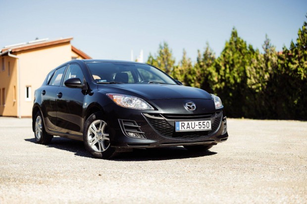 Mazda3, fekete, megbízható, eladó!