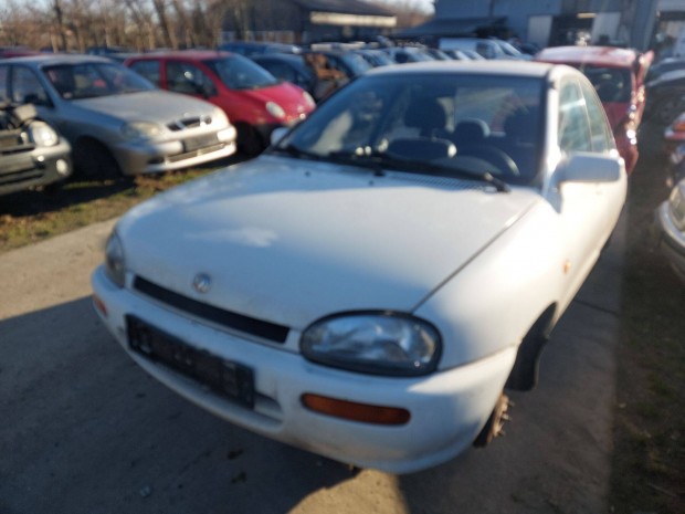 Mazda 121 1.3 alkatr�szei