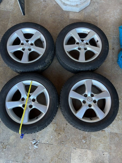 Mazda 16" gy�ri felni + Uniroyal Rainsport 3 gumik