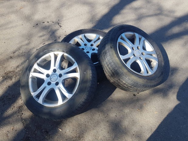 Mazda 16 alufelni 205/55/16 Csak 3DB