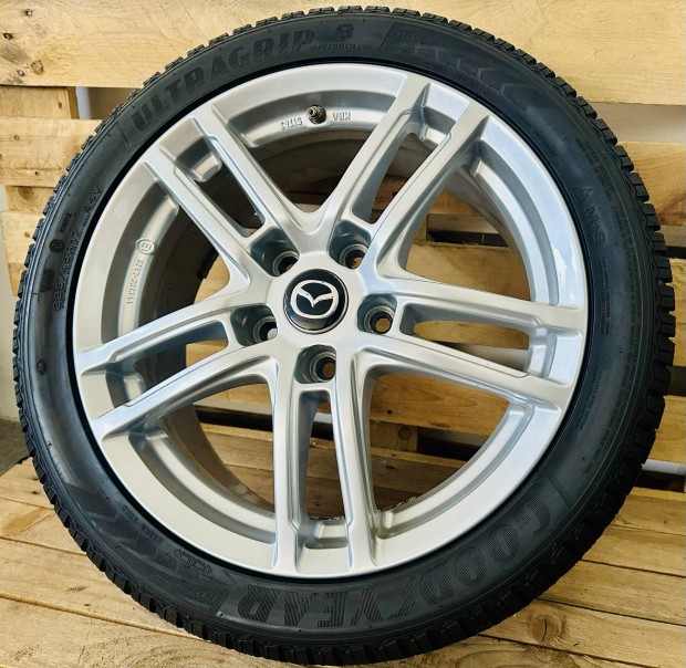 Mazda 17es téli szett 225 45 R17 Újszerű