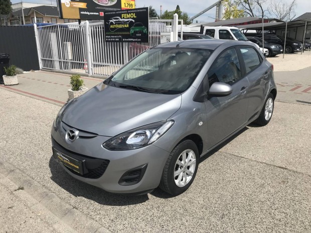 Mazda 2 1.3i CE Megkmlt! Vgig Sz.knyv!