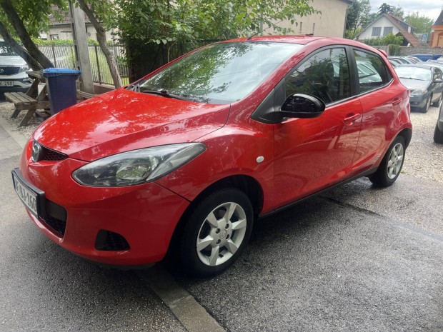 Mazda 2 1.3i TE sok vizsga