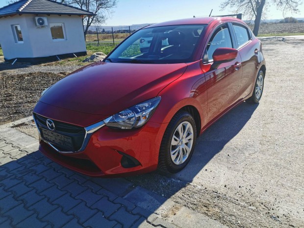Mazda 2 1.5 Challenge V�gig Vezetett Szervizk�n...