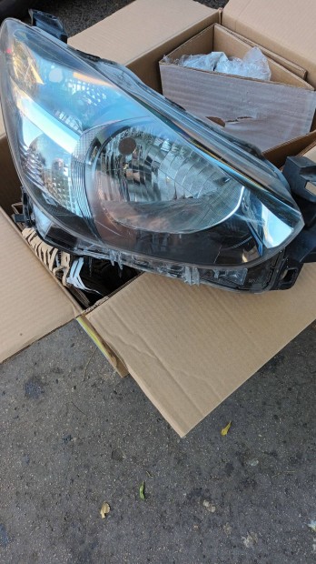 Mazda 2 DJ1 jobb első gyári (Koito) fényszóró