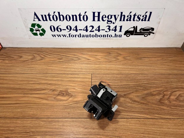 Mazda 2 (De) 1.3B 63Kw csomagtérajtó zár