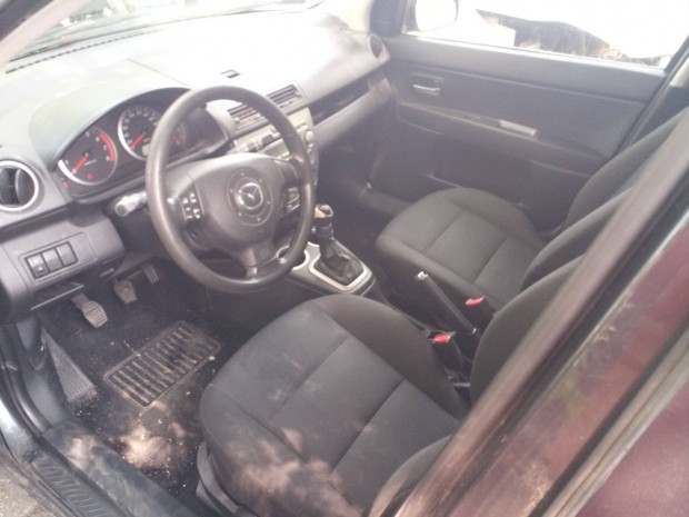 Mazda 2. bontás, csomagtér ajtó, hátsó lökhárító