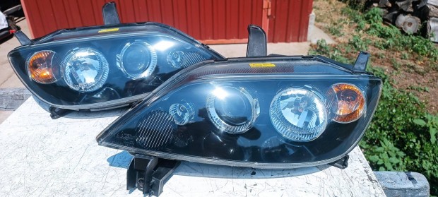 Mazda 2 első lámpák