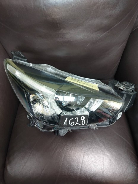 Mazda 2 lámpa Full LED jobb 2014-