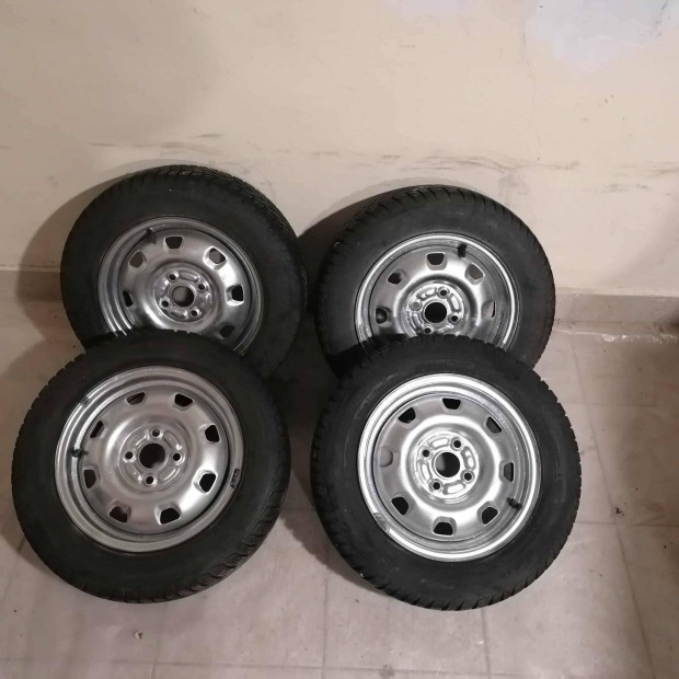 Mazda 2 téli kerék garnitúra