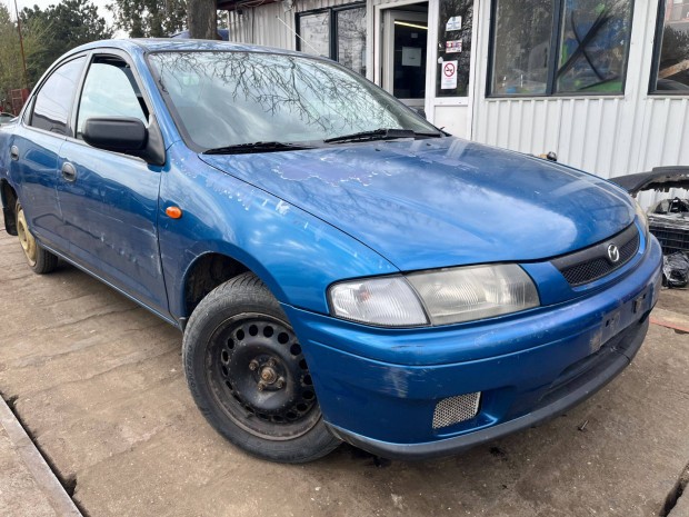 Mazda 323 (1998) 1.5i Z5 Alkatr�szek #M3827