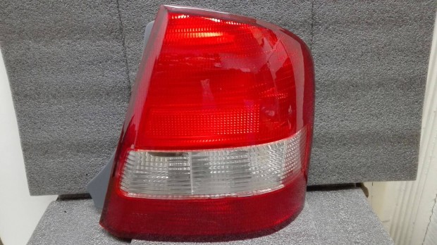 Mazda 323 htslmpa jobb (4) 1998 -> 2000 j akcis
