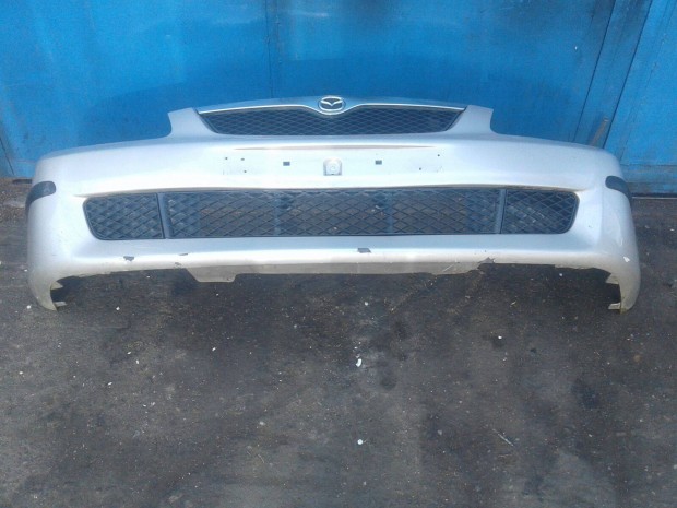 Mazda 323 kombi BJ 1998 B első lökhárító