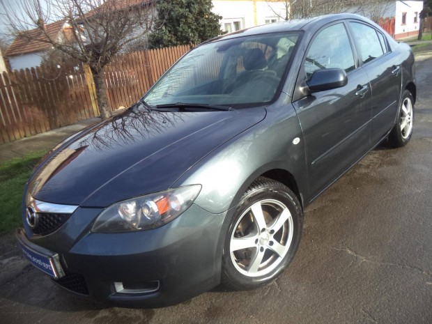 Mazda 3 1.6 CE.