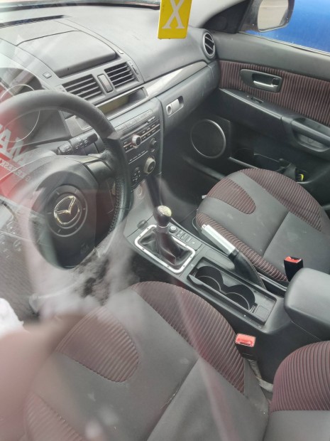 Mazda 3 2.0 GTA minden alkatr�sze elad� 