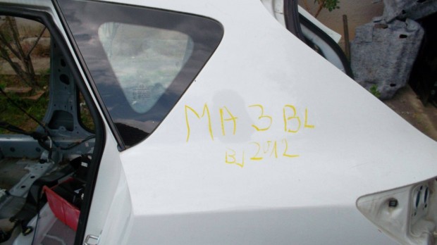 Mazda 3 BL 2012 bal hátsó sárvédő A-B oszlop és küszöbbel együtt