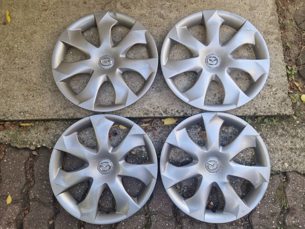 Mazda 3 BM dsztrcsa 16-os