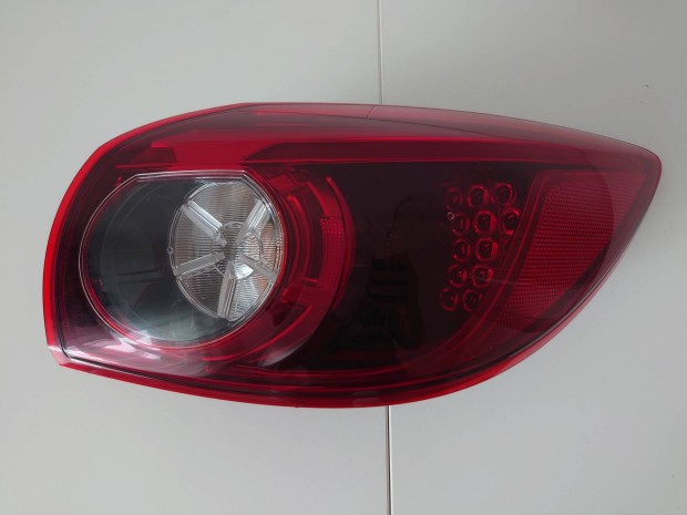 Mazda 3 BM gyri bontott jobb hts kls lmpa foglalattal