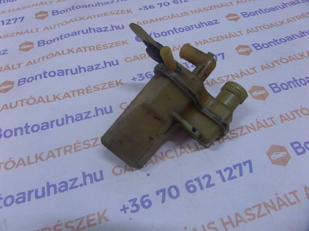 Mazda 3 Elad gyri, bontott 1,4 Benzin szervo olaj tartly