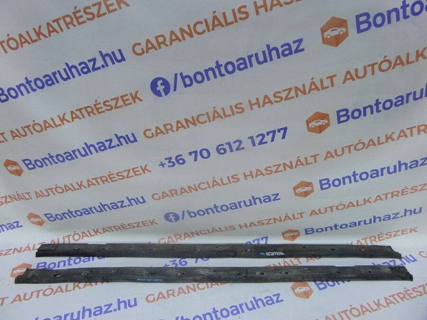Mazda 3 Eladó gyári bontott küszöb alsó takaró jobb bal BK