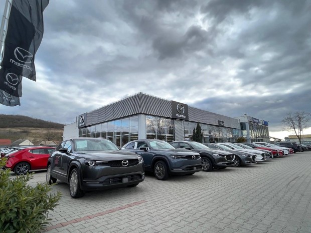 Mazda 3 Hatchback 2.0 Skyactiv Plus SA! Navi! 8...