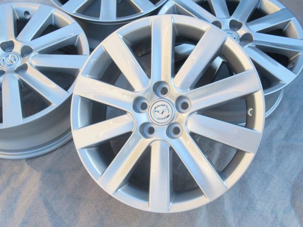 Mazda 3 MPS 18" feljtott alufelni 5x114.3 gyri felni 18-as BK kerk