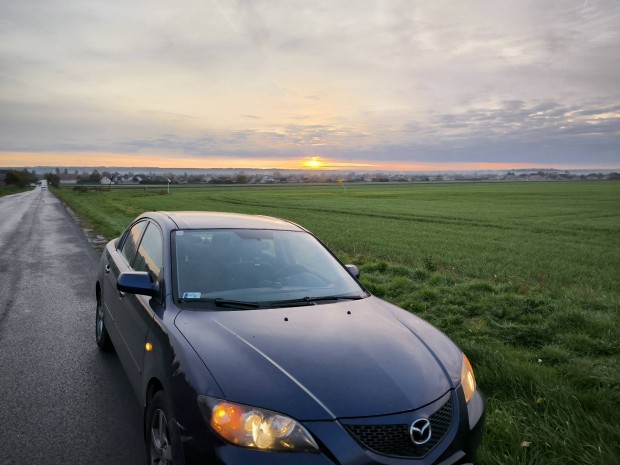 Mazda 3 Sedan 