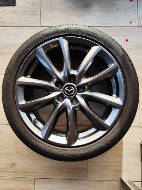 Mazda 3 Skyactive 18 colos gyári alufelni