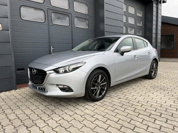 Mazda 3 Sport 1.5 Challenge Szervizknyv / 82ek...