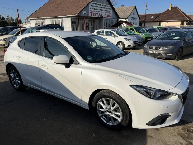 Mazda 3 Sport 2.0 Revolution Top Szervizknyves