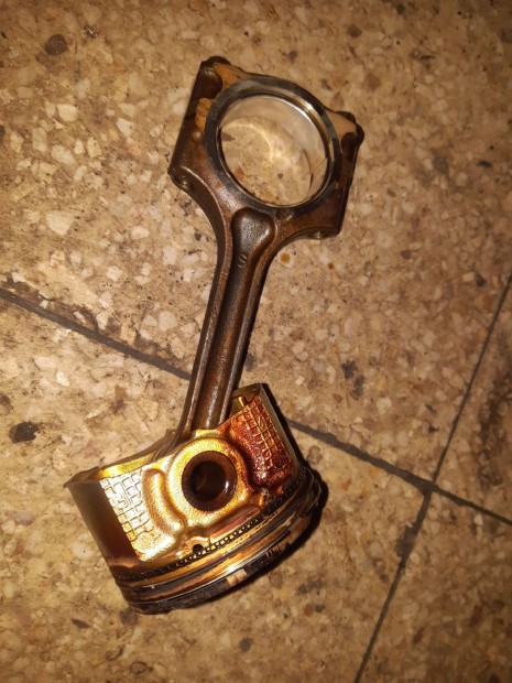 Mazda 3 -09 Dugatty� + Hajt�kar