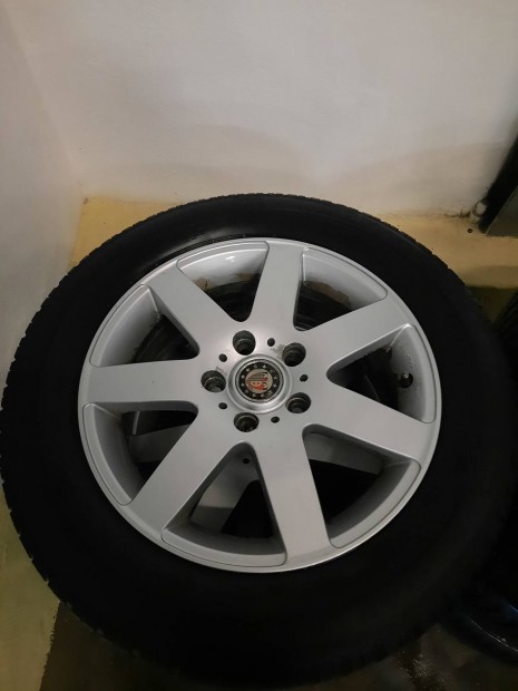 Mazda 3 alufelni 5x114,3 205/60R16 tli gumikkal