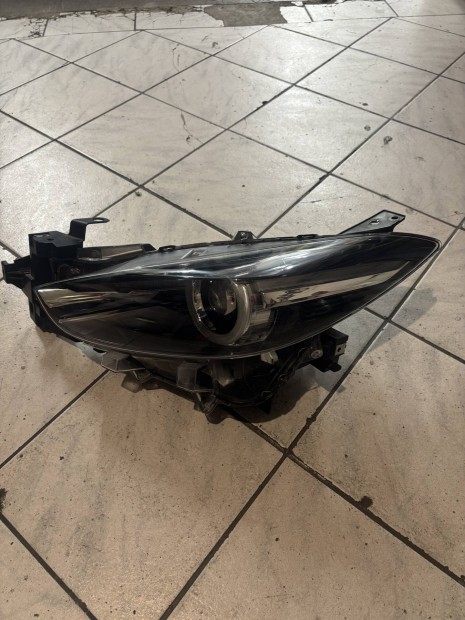 Mazda 3 bal LED fényszóró