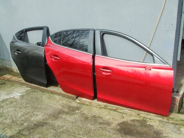 Mazda 3 bm / bn jobb ajtó 2013 tól 2018 ig